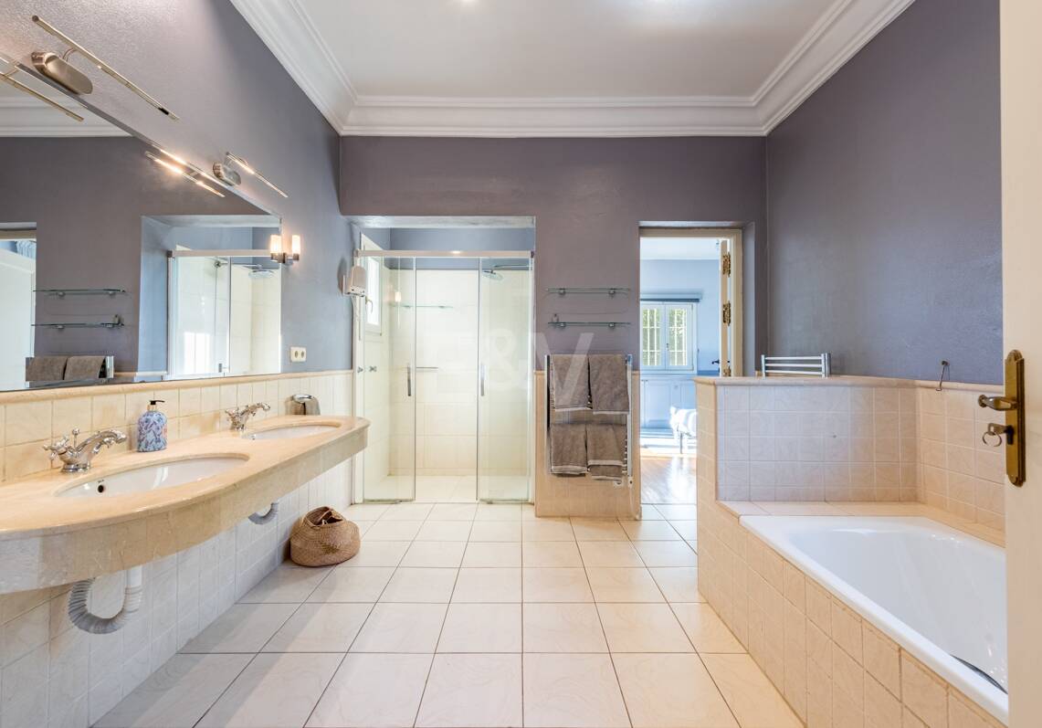 Elegante Villa im privaten mediterranen Refugium El Madroñal