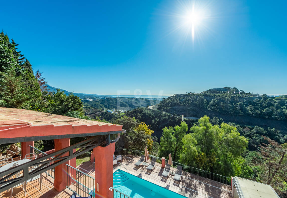 Elegante Villa im privaten mediterranen Refugium El Madroñal