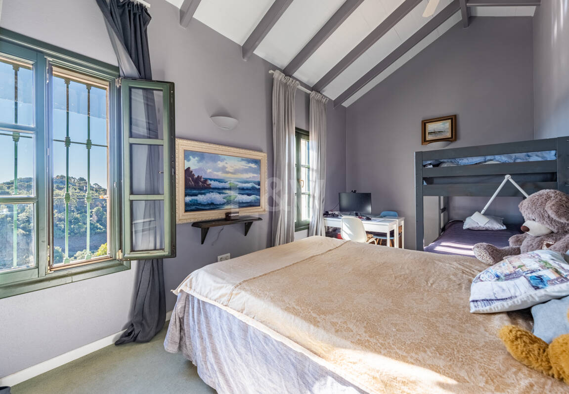 Elegante Villa im privaten mediterranen Refugium El Madroñal