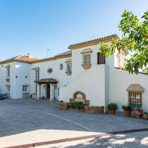 Elégante villa, dans le Havre Méditerranéen privé d'El Madroñal