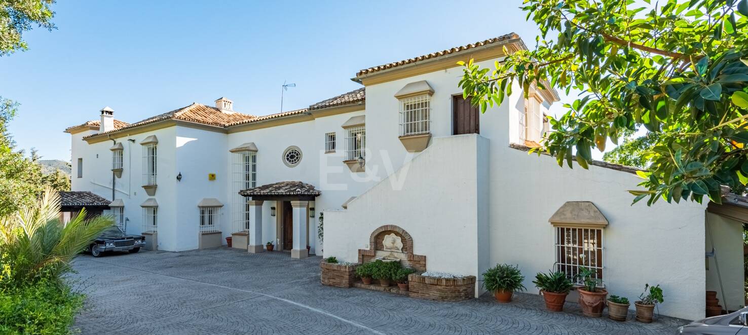 Elégante villa, dans le Havre Méditerranéen privé d'El Madroñal