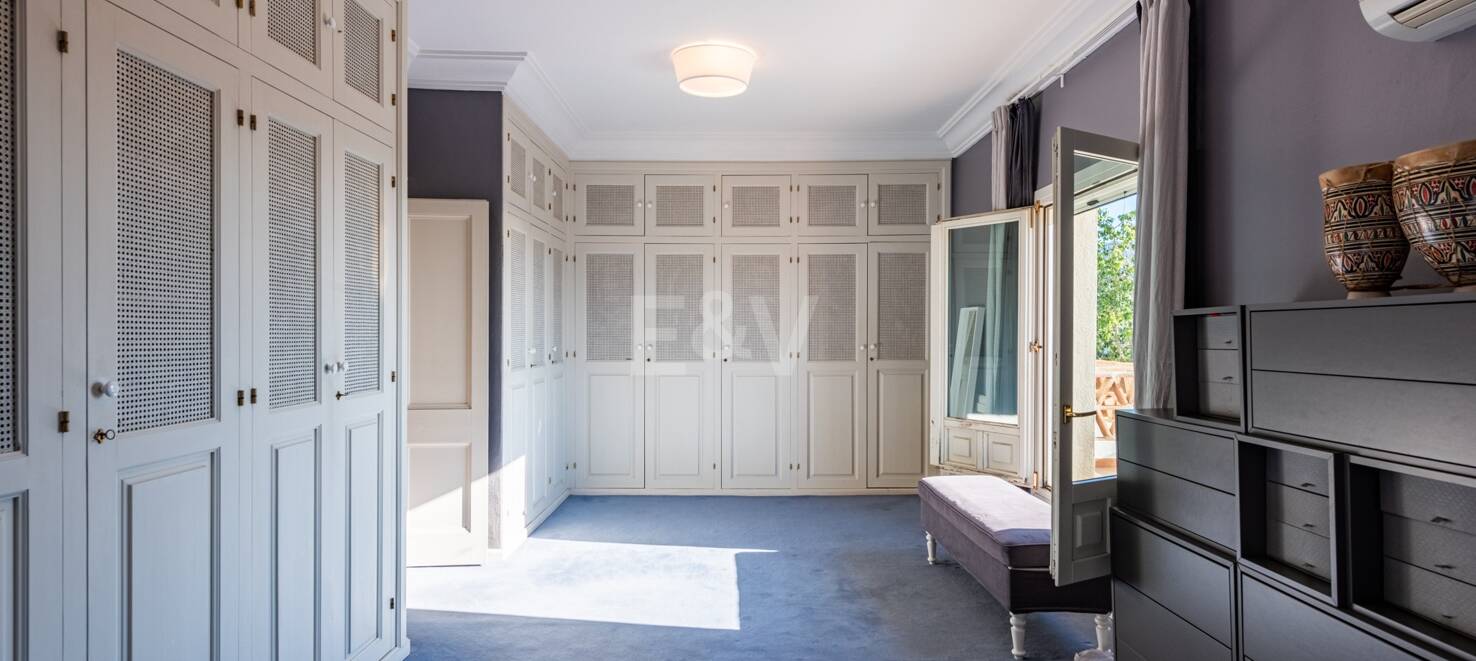 Elégante villa, dans le Havre Méditerranéen privé d'El Madroñal