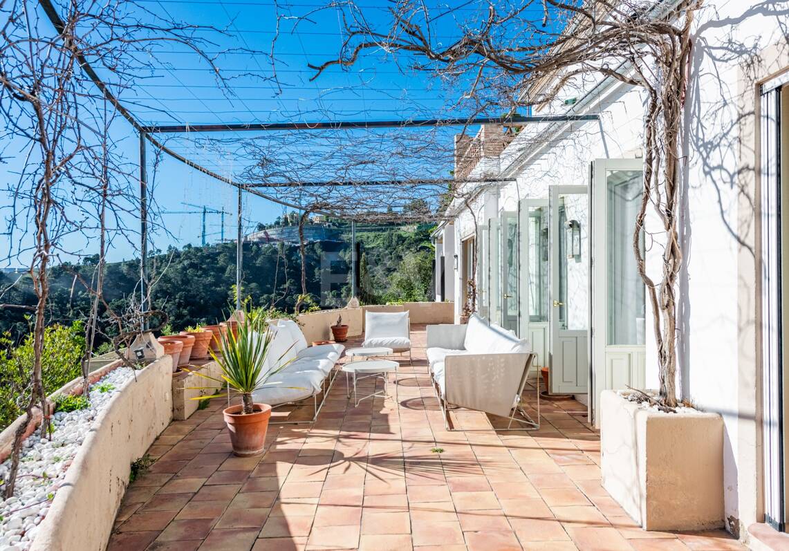 Elegante Villa im privaten mediterranen Refugium El Madroñal