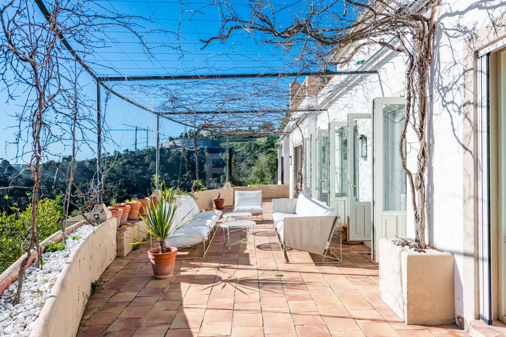 Elegante Villa im privaten mediterranen Refugium El Madroñal