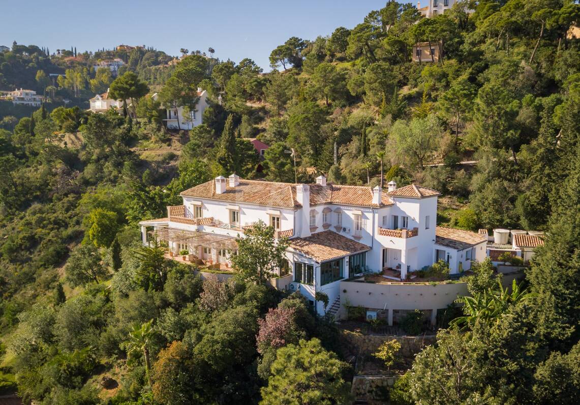 Elegante Villa im privaten mediterranen Refugium El Madroñal