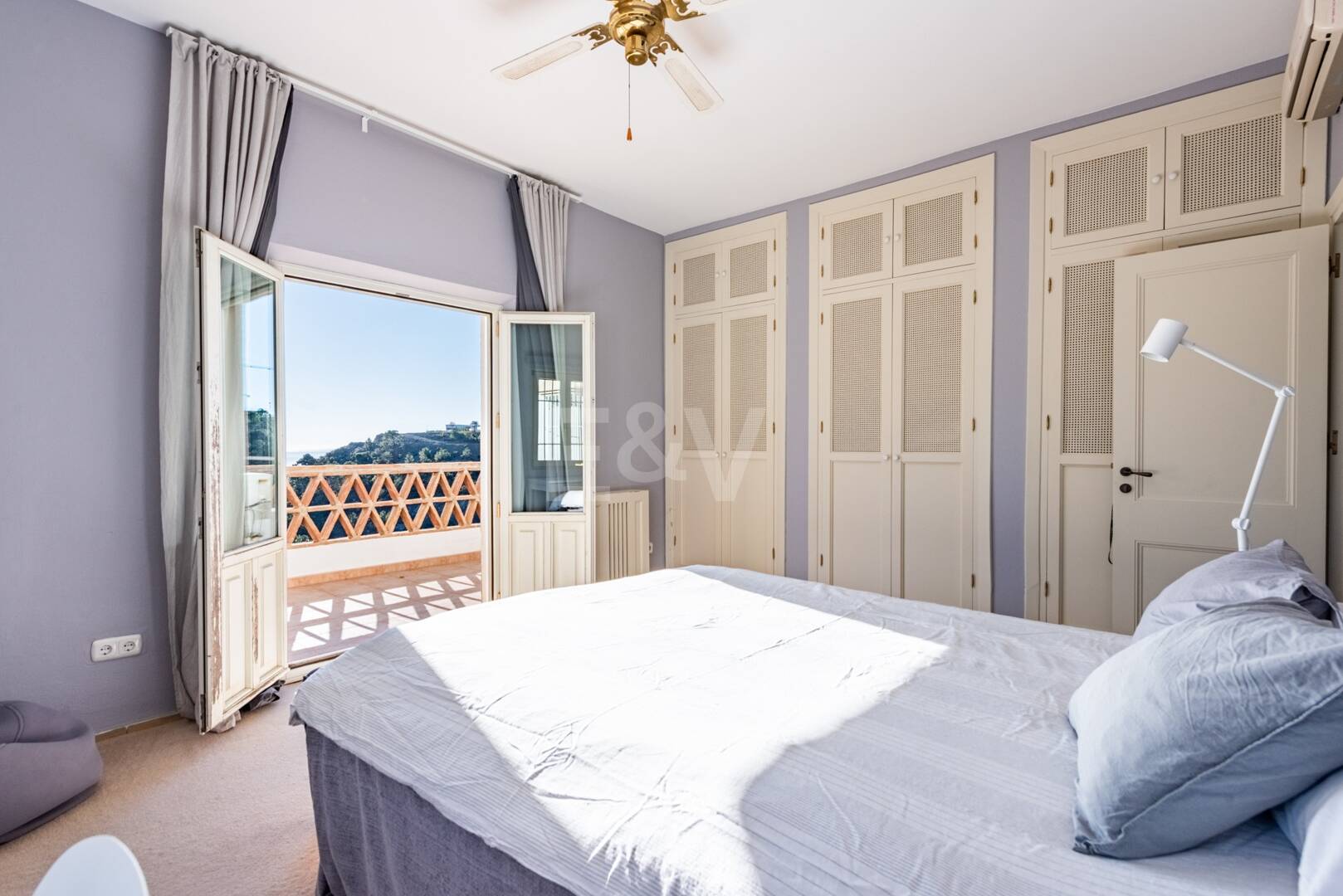 Elegante Villa im privaten mediterranen Refugium El Madroñal