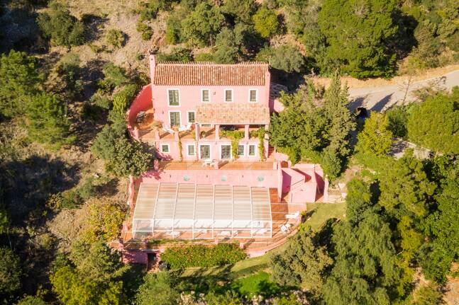 Elegante Villa im privaten mediterranen Refugium El Madroñal