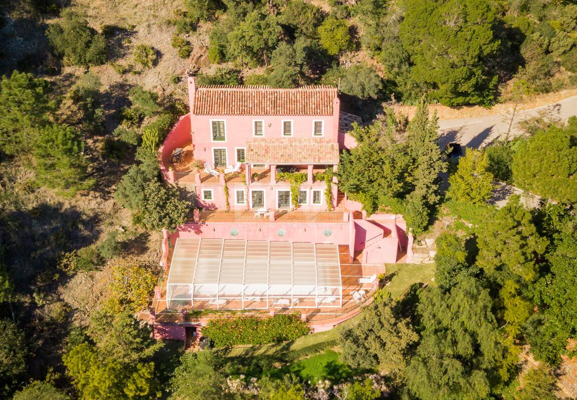 Elegante Villa im privaten mediterranen Refugium El Madroñal