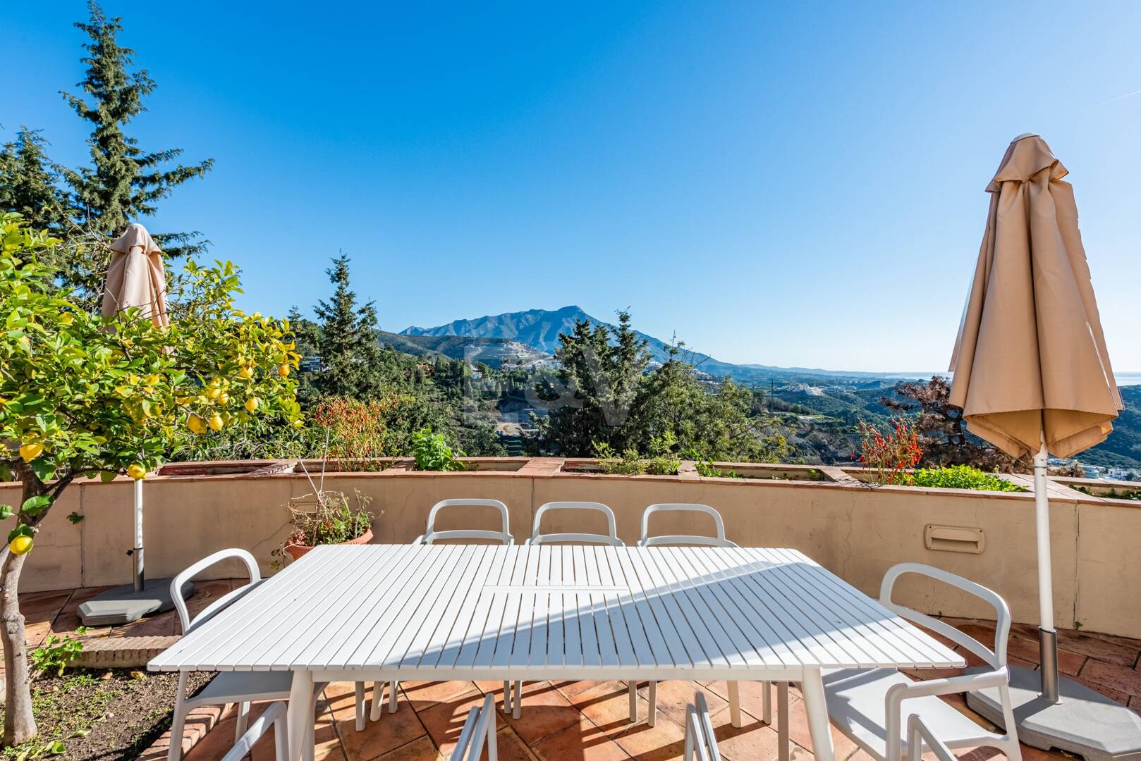 Elegancka willa w prywatnym śródziemnomorskim Haven w El Madroñal