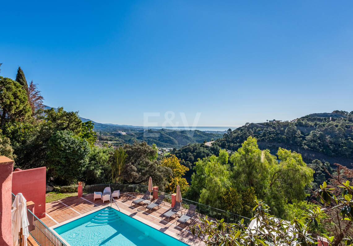 Elegante Villa im privaten mediterranen Refugium El Madroñal