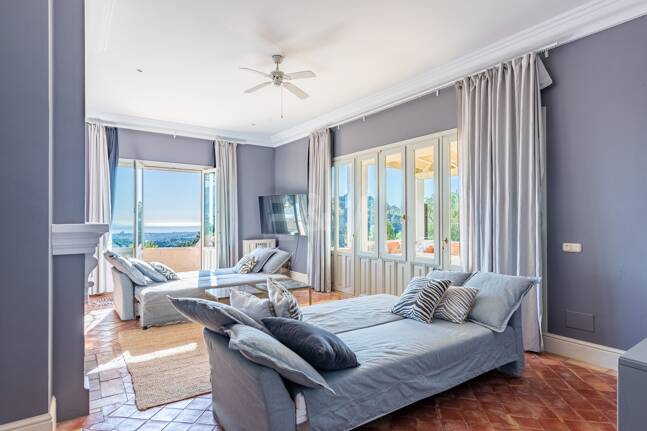 Elegante Villa im privaten mediterranen Refugium El Madroñal