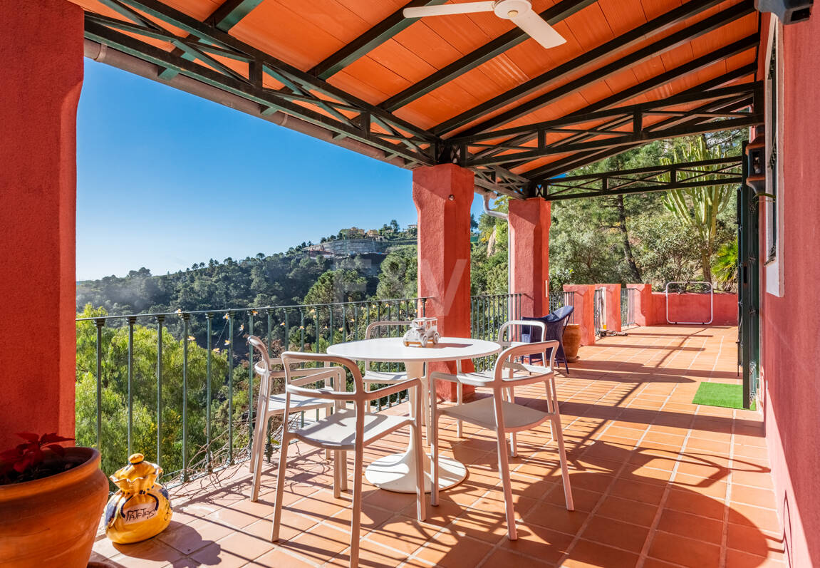 Elegante Villa im privaten mediterranen Refugium El Madroñal