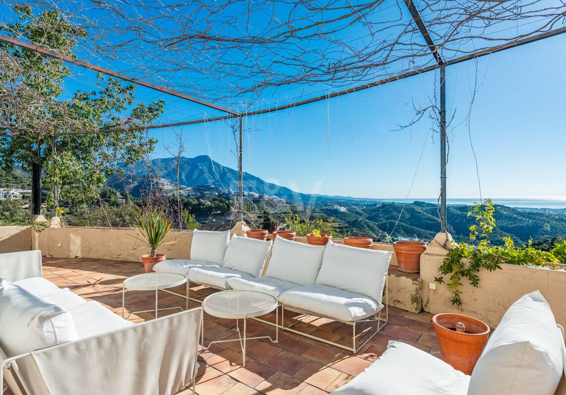 Elegante Villa im privaten mediterranen Refugium El Madroñal