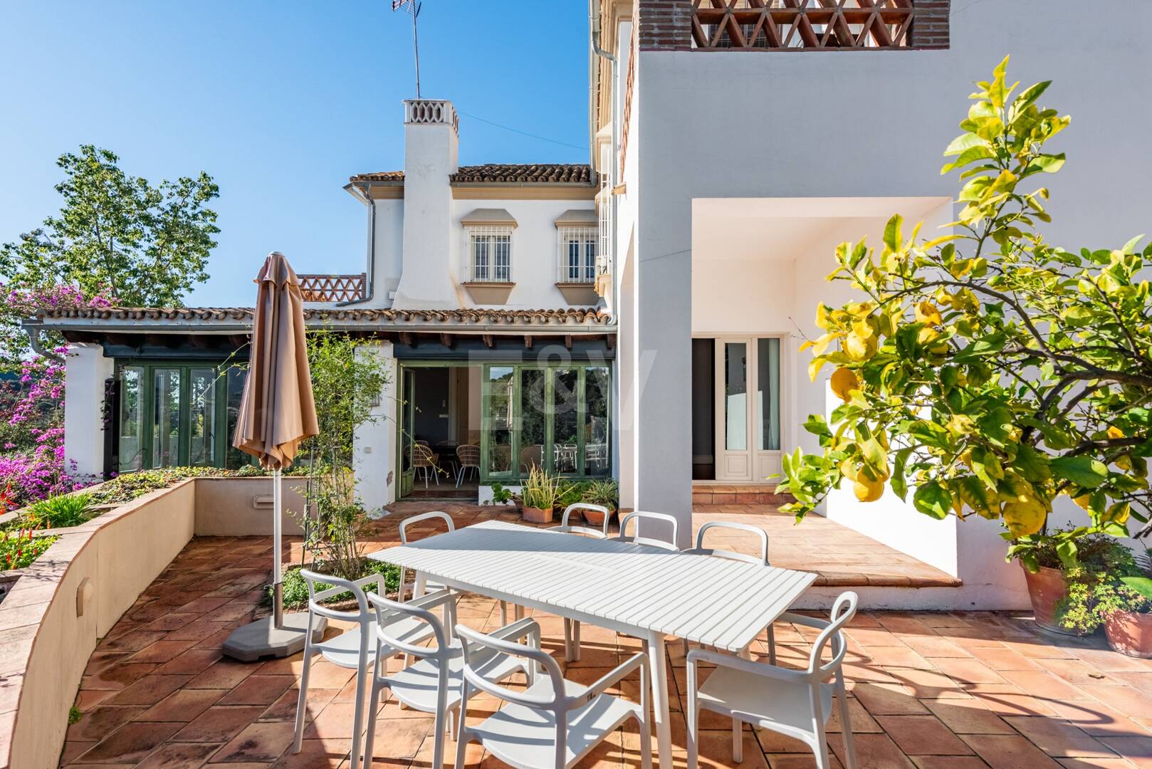 Elegante Villa im privaten mediterranen Refugium El Madroñal