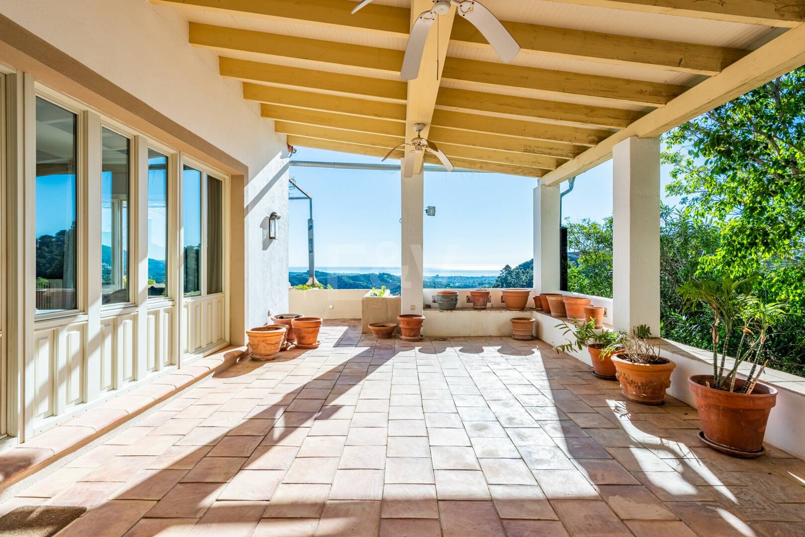 Elegante Villa im privaten mediterranen Refugium El Madroñal