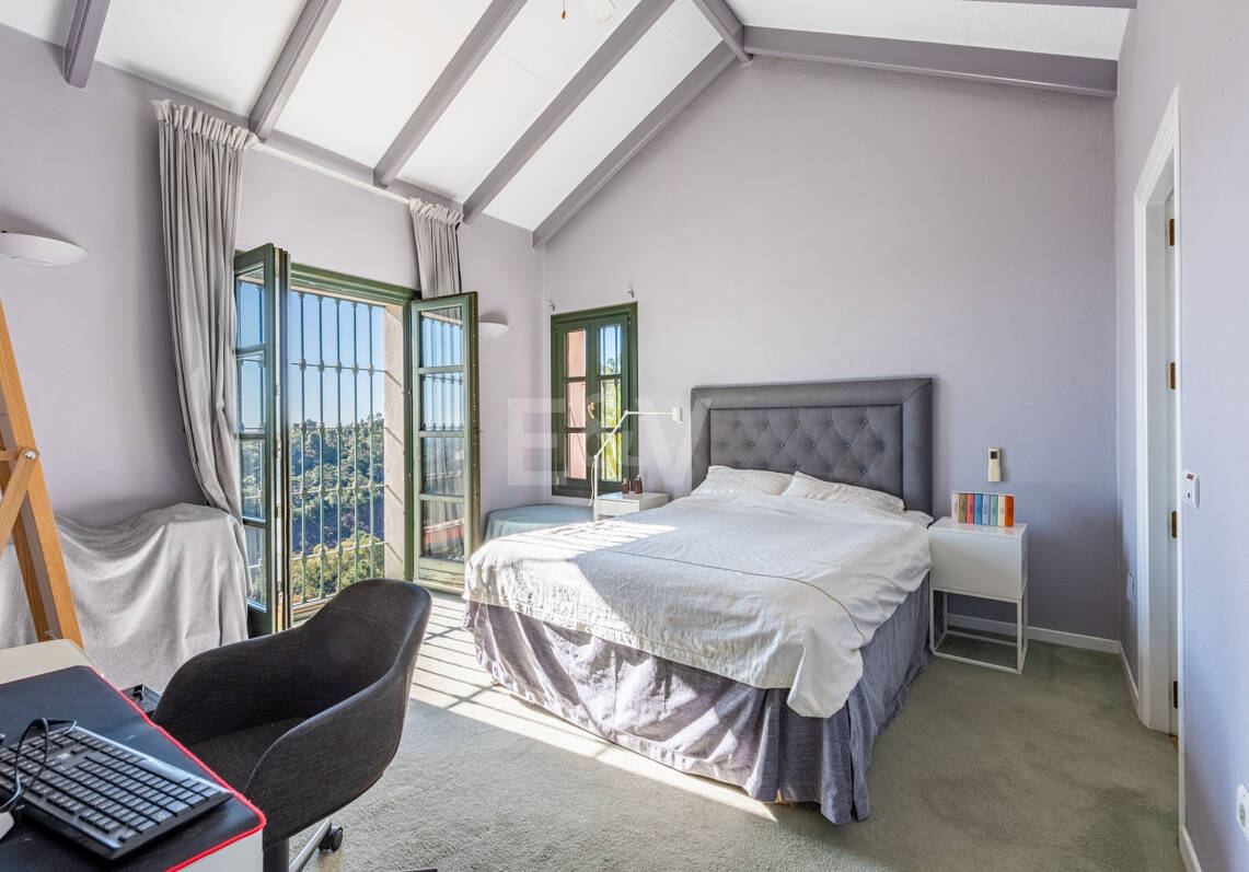 Elegante Villa im privaten mediterranen Refugium El Madroñal
