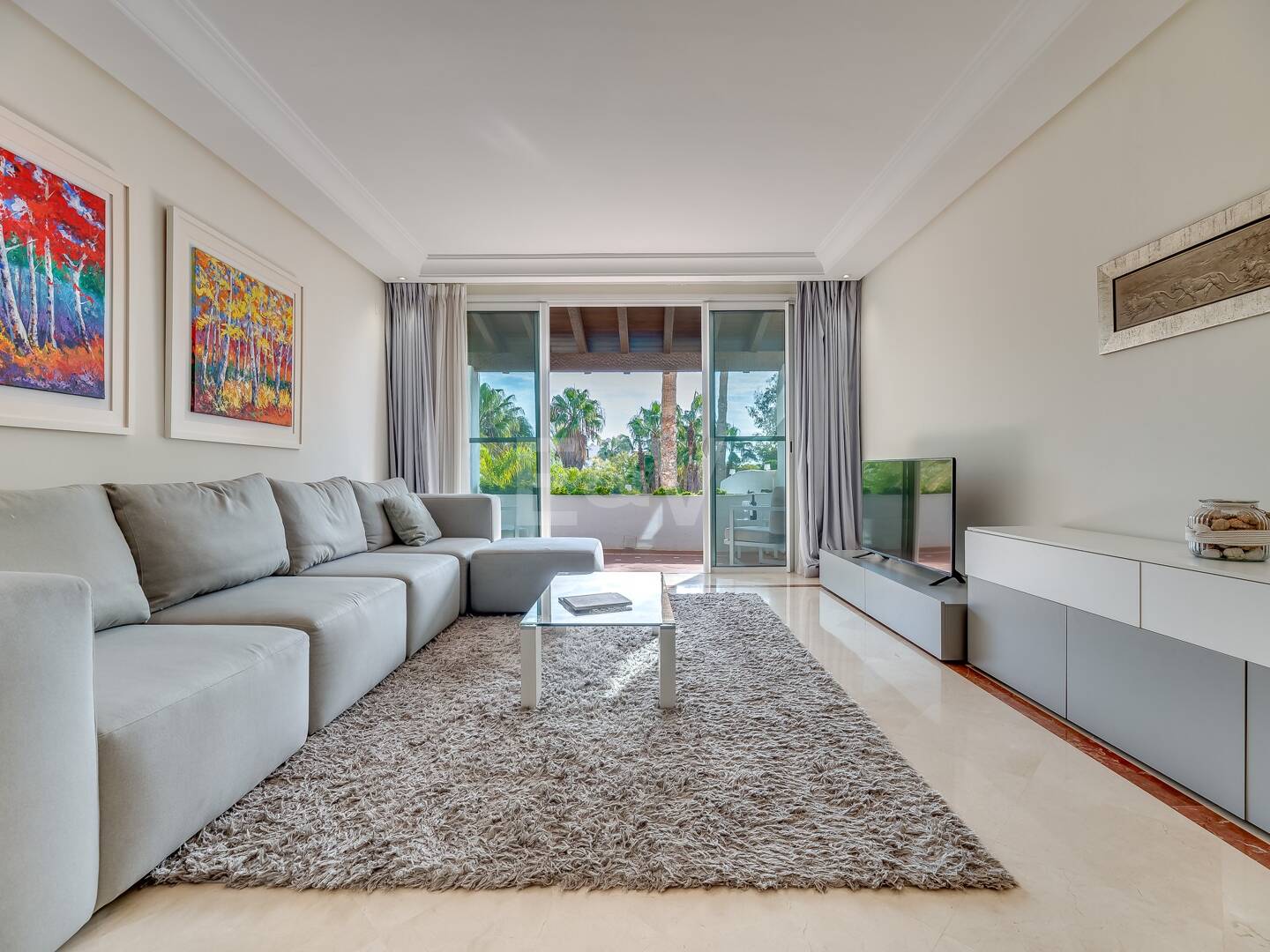 Ático exclusivo de 3 habitaciones frente a la playa con instalaciones de bienestar– Ventura del Mar -Ubicación privilegiada -Puerto Banús – Marbella | Disponible para alquiler a corto y medio plazo a partir de julio de 2026