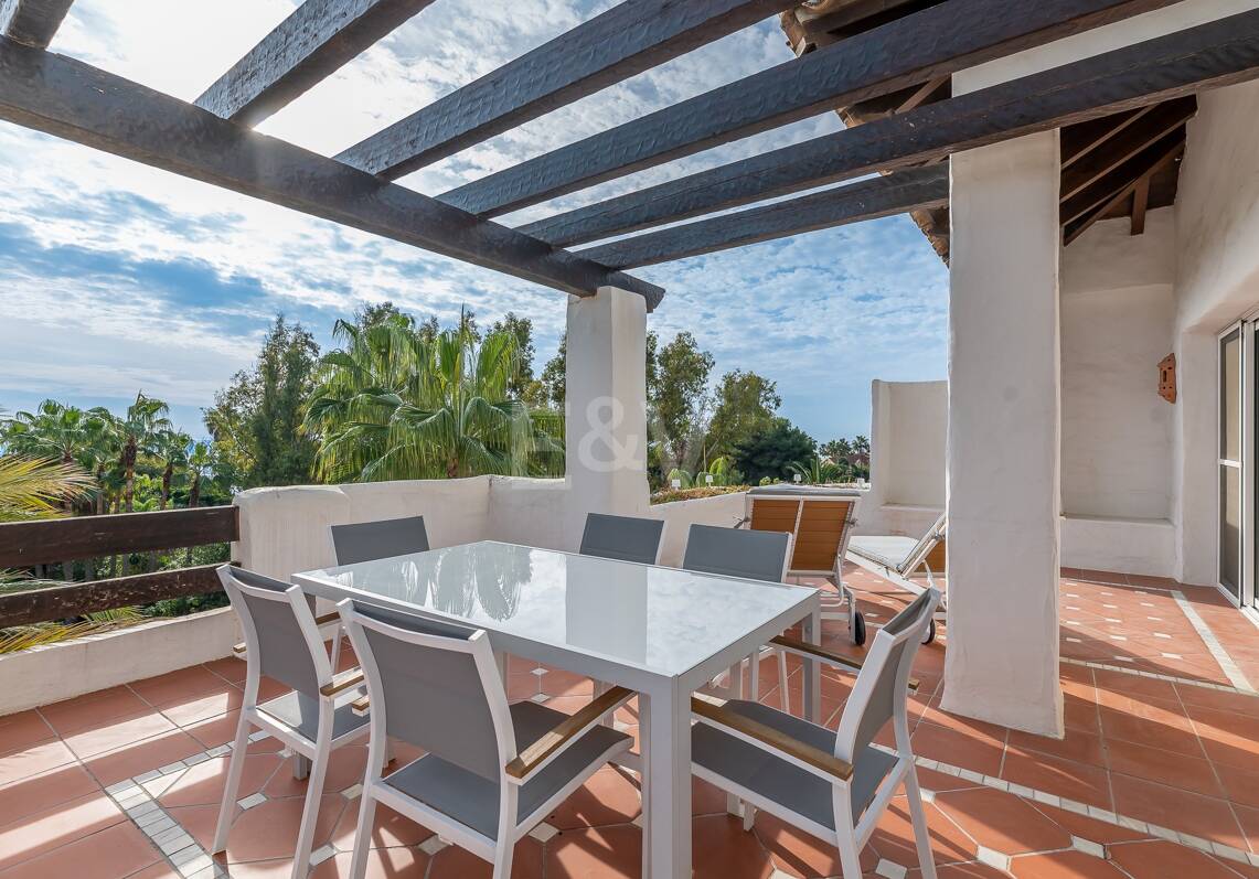 Exclusive 3-Bedroom Beachfront Penthouse with wellness facilities– Ventura del Mar -Prime Location -Puerto Banús – Marbella | Available for short -mid term rent from July 2026