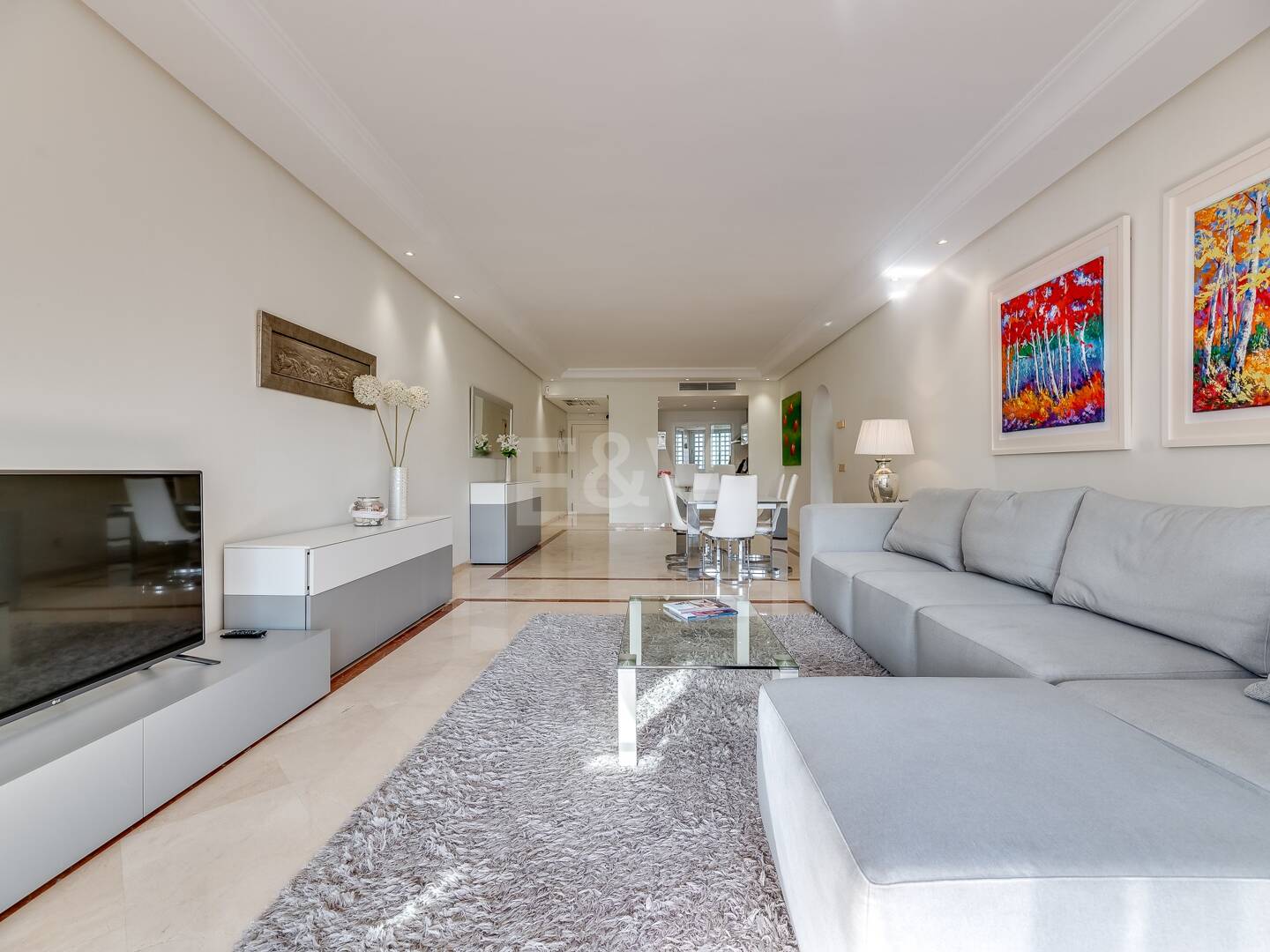 Ático exclusivo de 3 habitaciones frente a la playa con instalaciones de bienestar– Ventura del Mar -Ubicación privilegiada -Puerto Banús – Marbella | Disponible para alquiler a corto y medio plazo a partir de julio de 2026