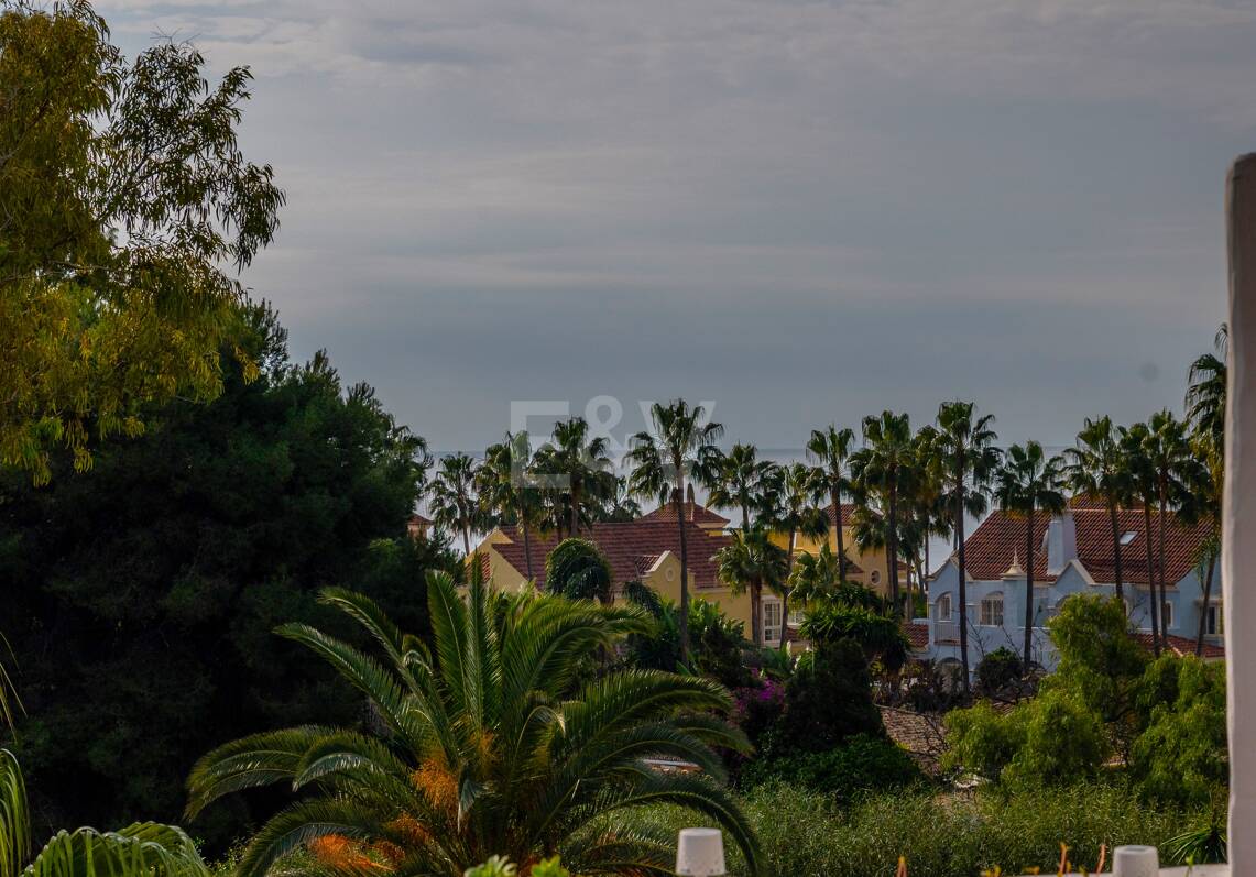 Exclusive 3-Bedroom Beachfront Penthouse with wellness facilities– Ventura del Mar -Prime Location -Puerto Banús – Marbella | Available for short -mid term rent from July 2026