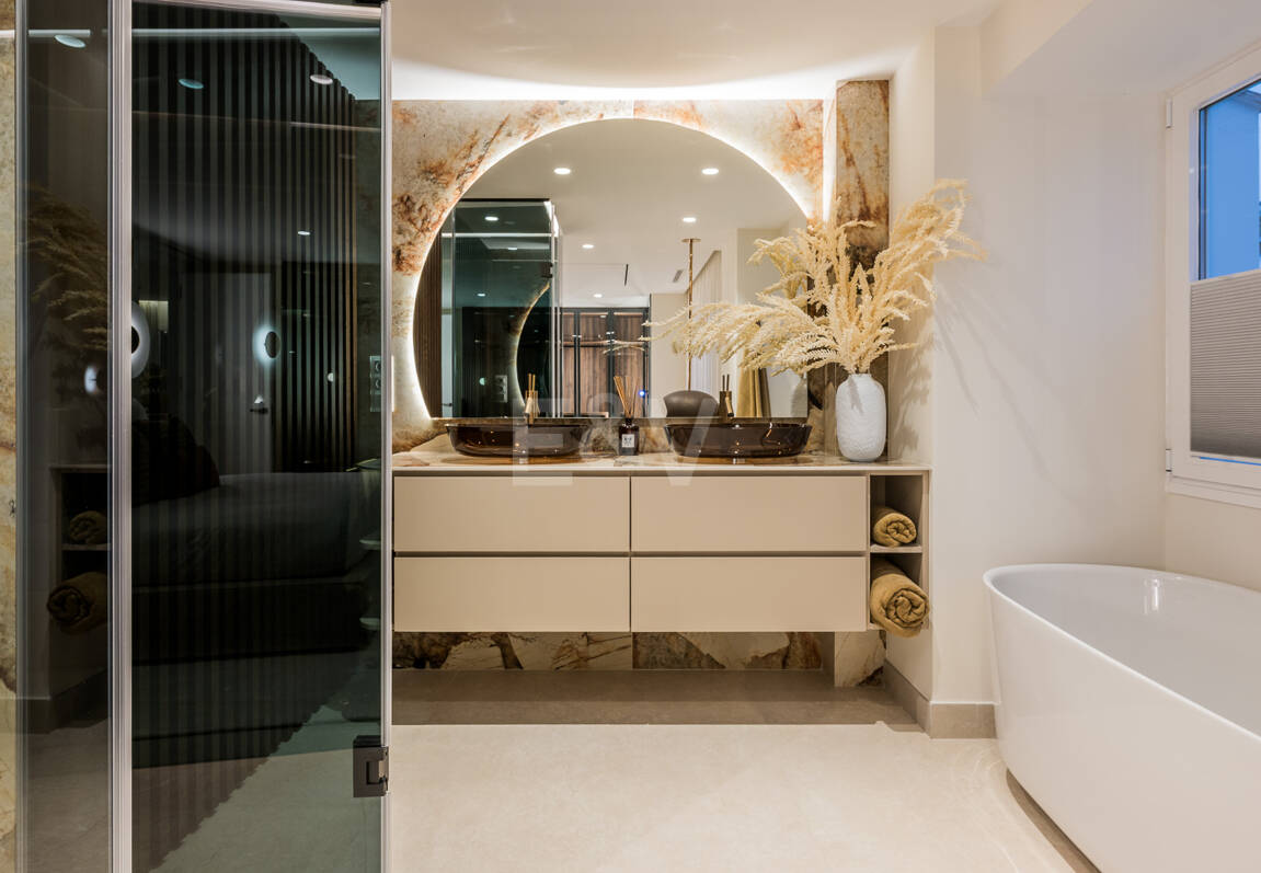 Lyx Beachfront Lägenhet i Los Monteros