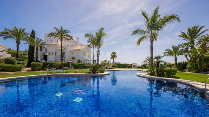 Luksusowy apartament nad morzem w Los Monteros