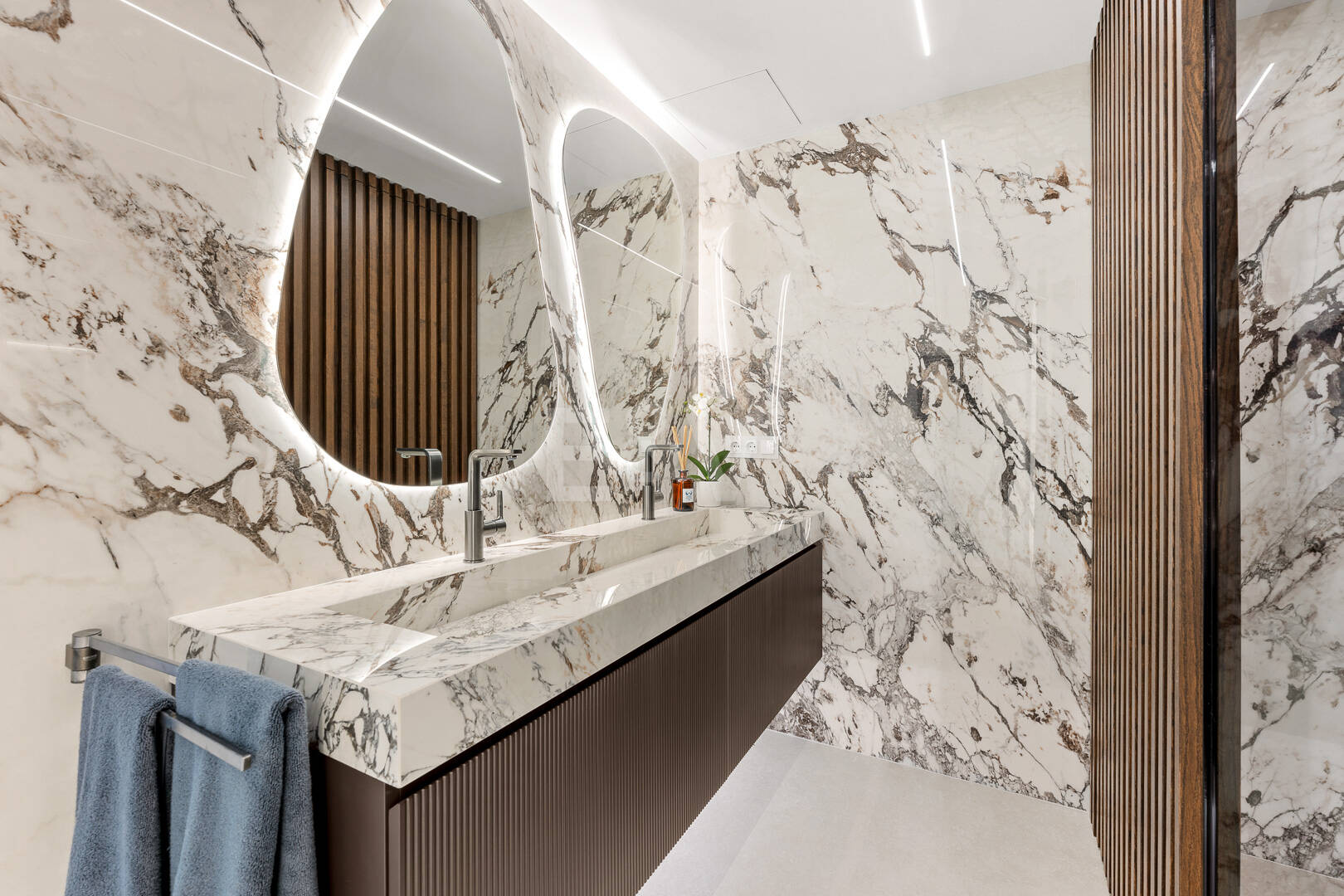 Lyx Beachfront Lägenhet i Los Monteros