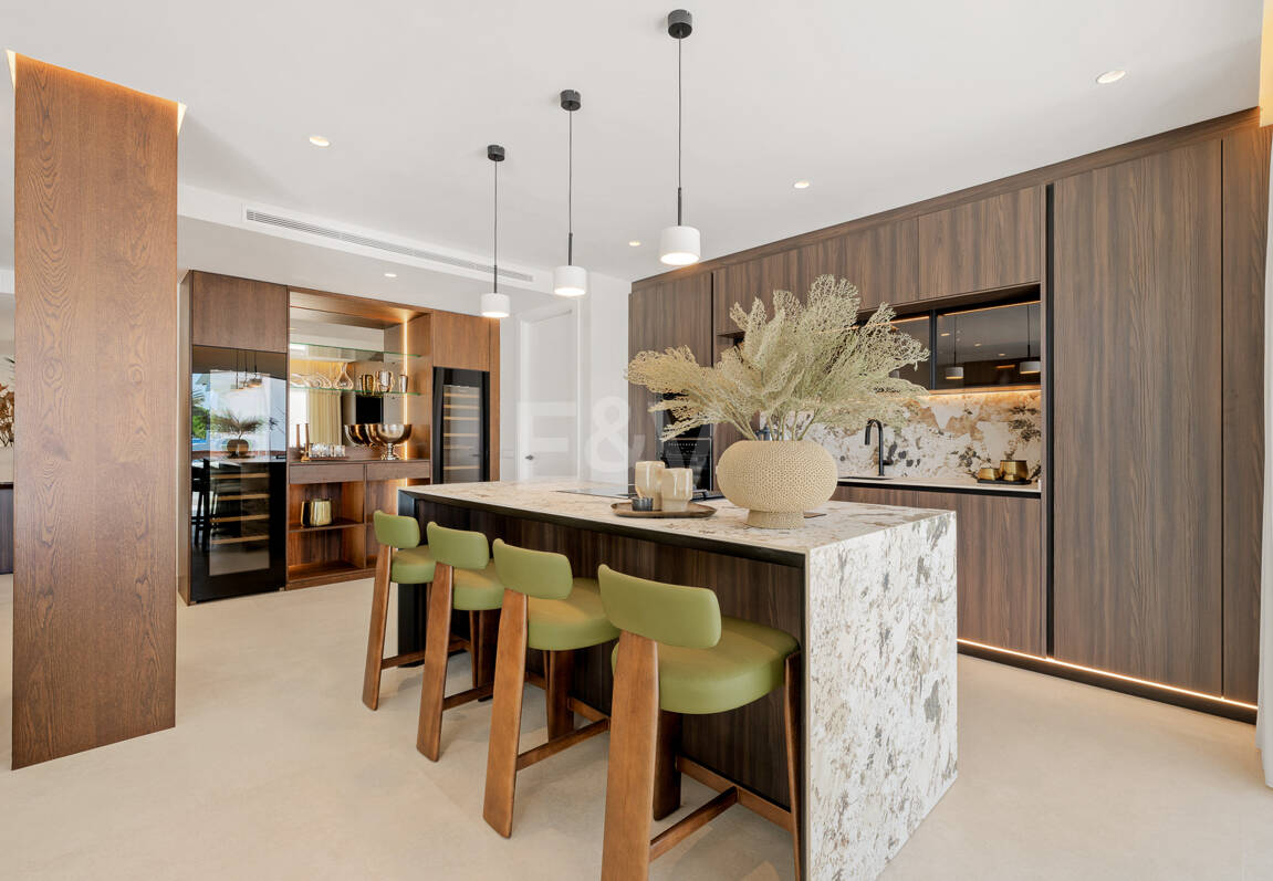 Lyx Beachfront Lägenhet i Los Monteros