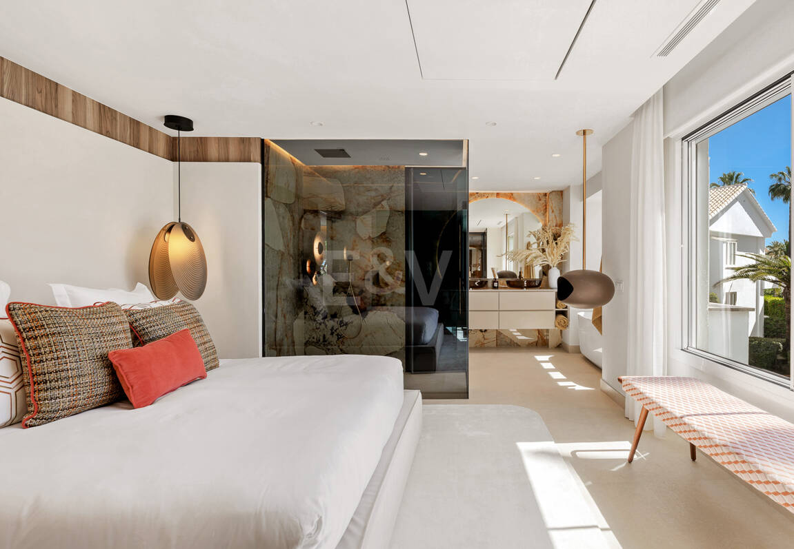 Lyx Beachfront Lägenhet i Los Monteros