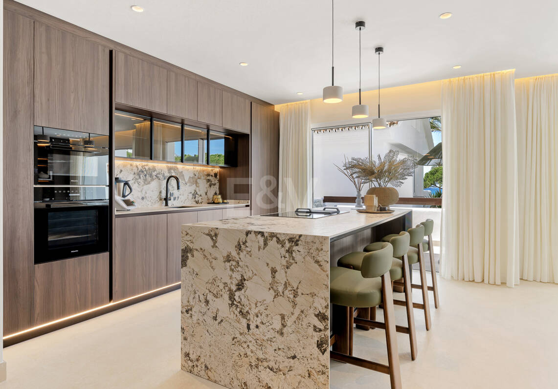 Apartamento de lujo en primera línea de playa en Los Monteros