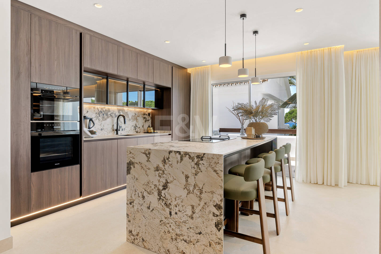 Apartamento de lujo en primera línea de playa en Los Monteros