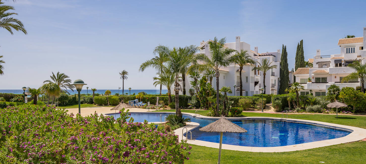 Lyx Beachfront Lägenhet i Los Monteros