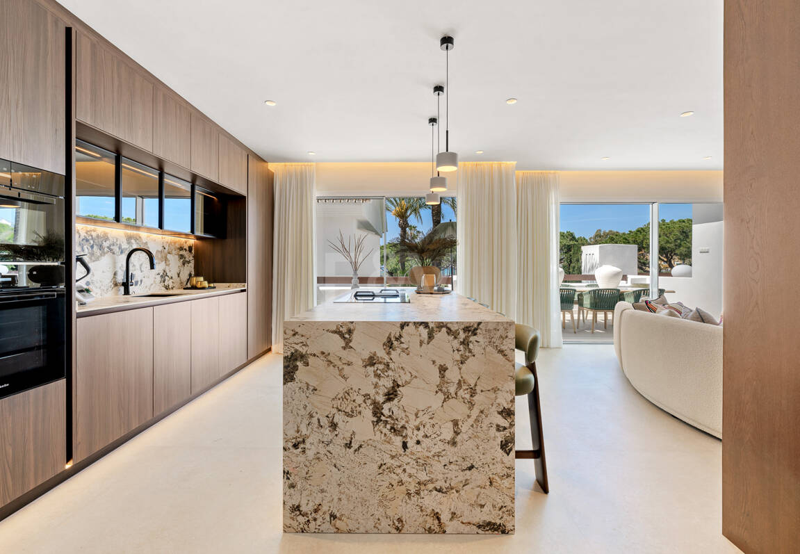 Lyx Beachfront Lägenhet i Los Monteros