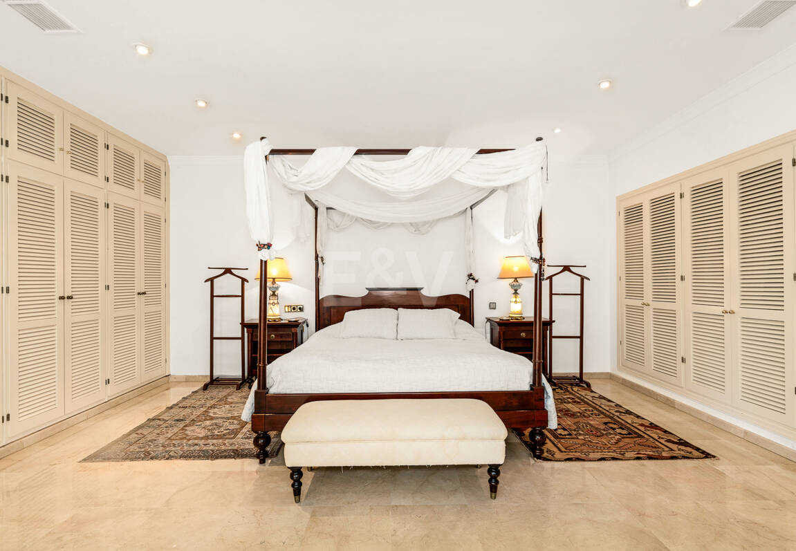 Rare Opportunity, Villa Close to the Beach in Los Monteros