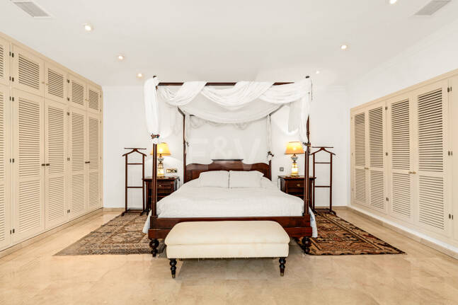 Rare Opportunity, Villa Close to the Beach in Los Monteros