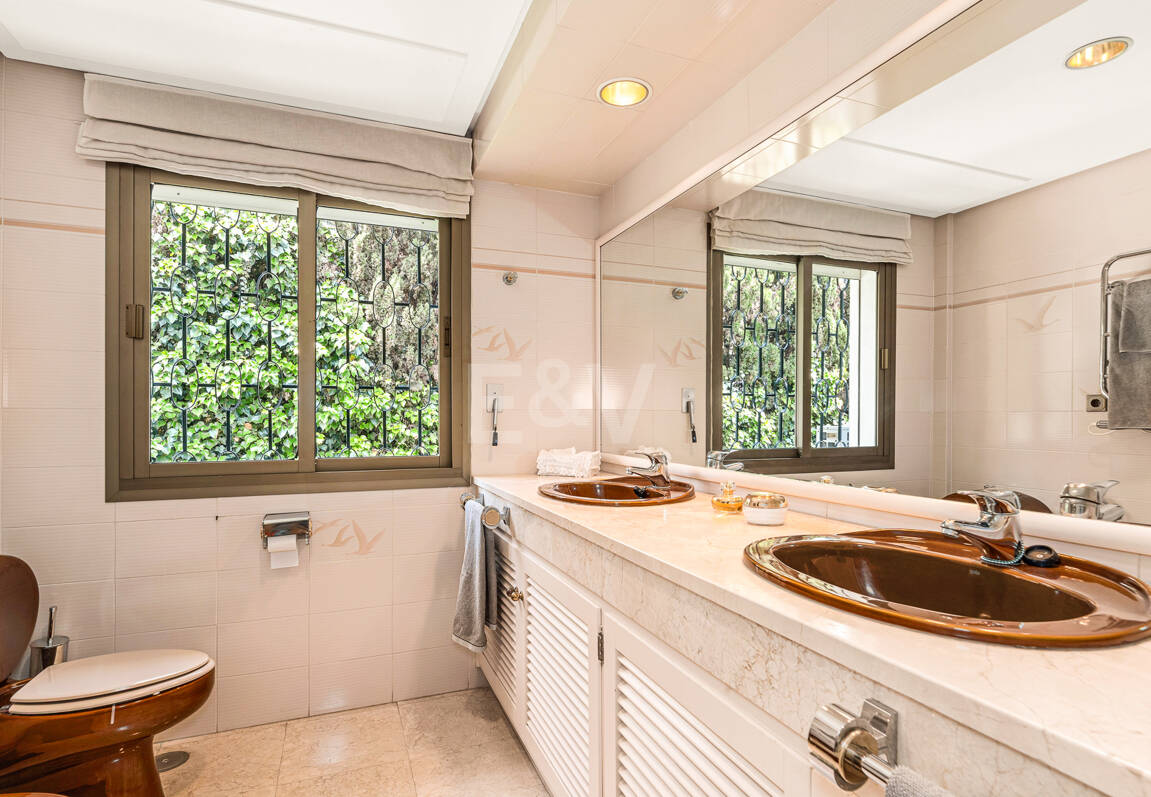 Rare Opportunity, Villa Close to the Beach in Los Monteros