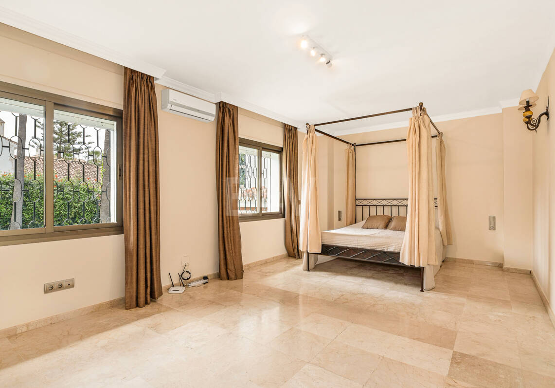 Sällsynt möjlighet, Villa Nära till stranden i Los Monteros