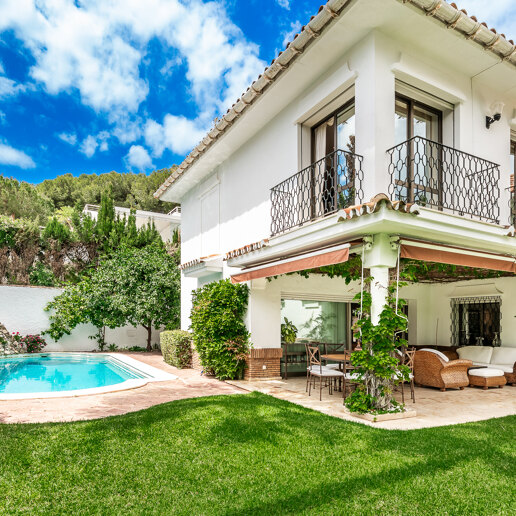 Rare Opportunity, Villa Close to the Beach in Los Monteros
