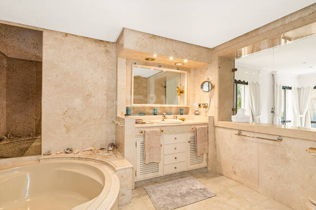 Rare Opportunity, Villa Close to the Beach in Los Monteros