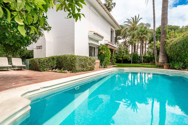Rare Opportunity, Villa Close to the Beach in Los Monteros