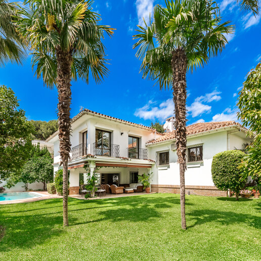 Charming Beachside Villa in Los Monteros