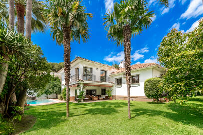Rare Opportunity, Villa Close to the Beach in Los Monteros