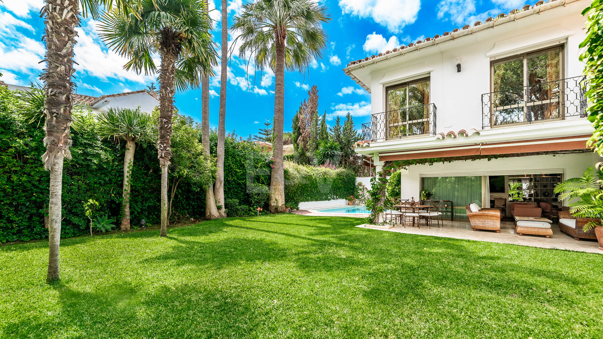 Rare Opportunity, Villa Close to the Beach in Los Monteros