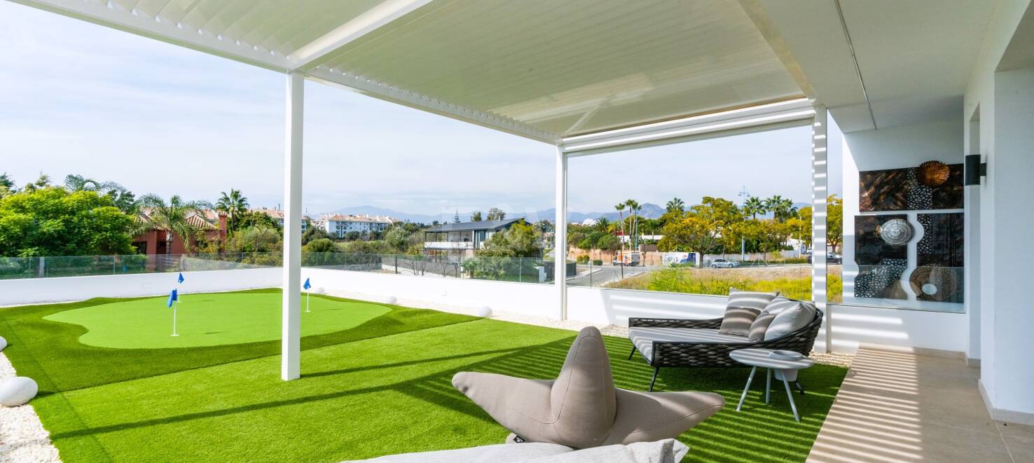 Stunning Modern Villa i Prime Location i San Pedro Beach
