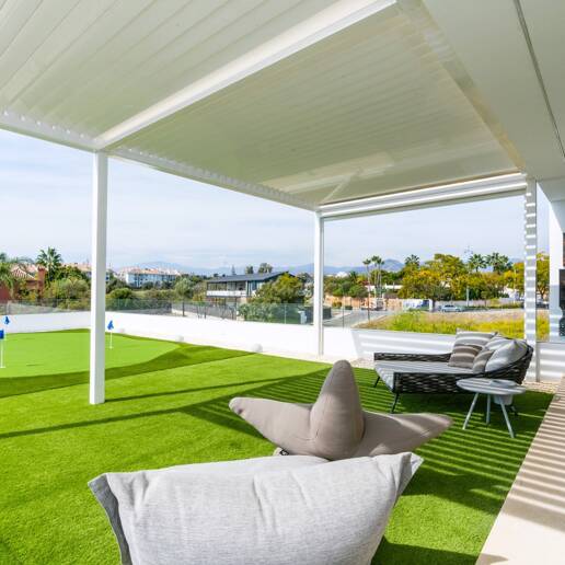 Stunning Modern Villa i Prime Location i San Pedro Beach