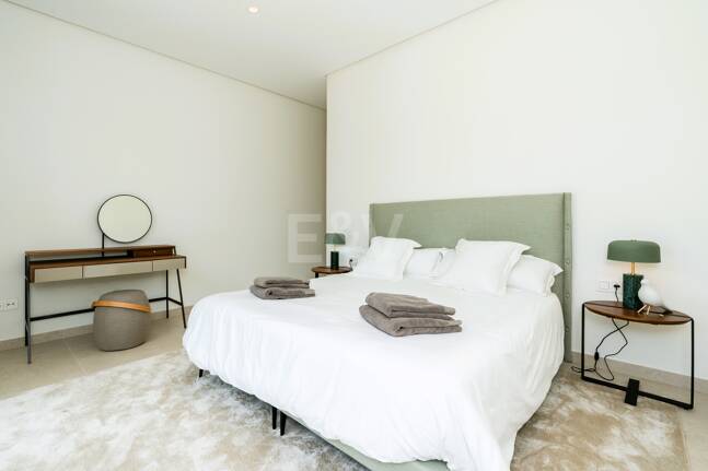 Stunning Modern Villa in Prime Location in San Pedro Beach