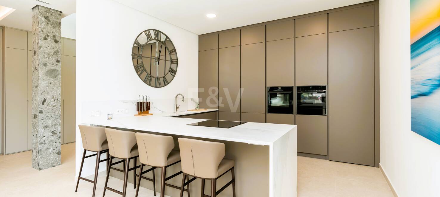 Stunning Modern Villa i Prime Location i San Pedro Beach