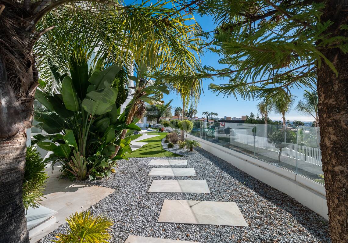 Luxury Designer Villa with Sea anf Golf Views in La Alqueria. Available for short term rentals