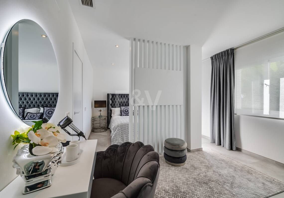 Luxury Designer Villa with Sea anf Golf Views in La Alqueria. Available for short term rentals