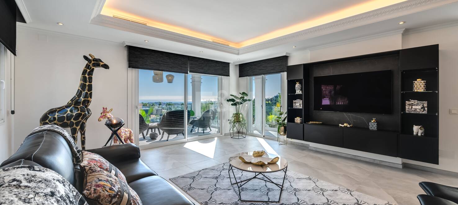 Luxury Designer Villa with Sea anf Golf Views in La Alqueria. Available for short term rentals